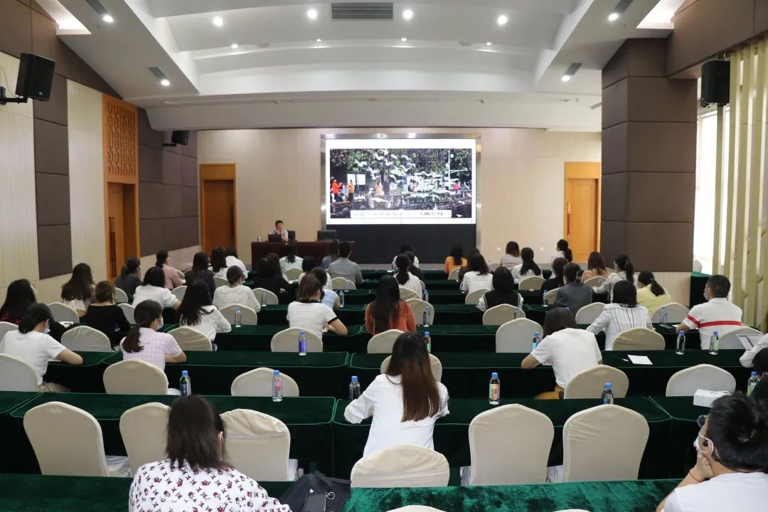 拍好圖片、講好故事、樹好形象——集團(tuán)公司工會(huì)開展“職工素質(zhì)提升課堂”之《攝影入門及提高》培訓(xùn)